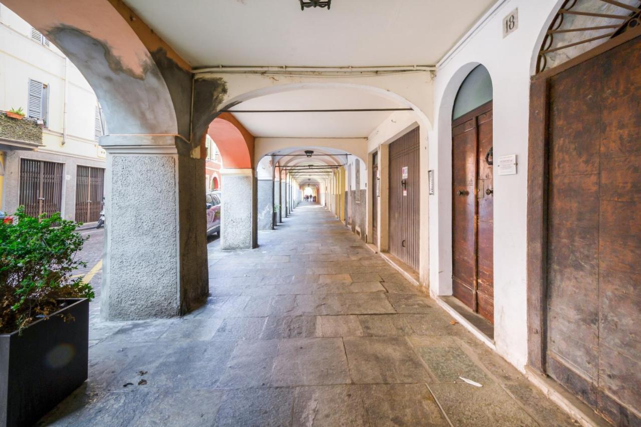 Апартаменты Parma Portici Antichi Monolocale A 5 Min Dal Duomo Экстерьер фото
